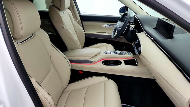 2024 Genesis GV70 2.5T AWD w/ Advanced & Select Packages - 23051586 - 25