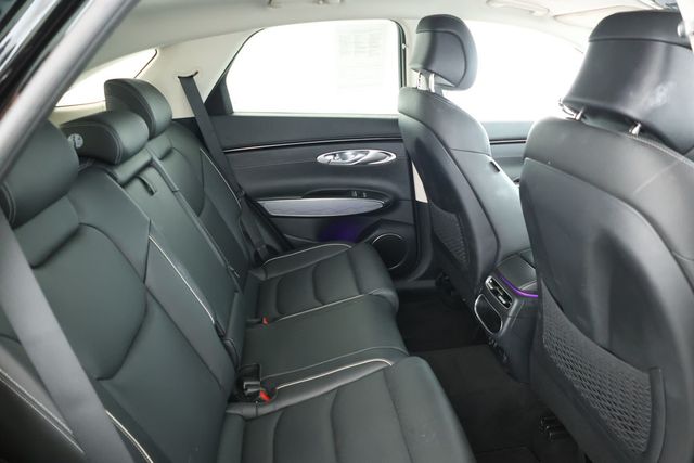 2024 Genesis GV70 2.5T AWD with Select and Advanced Packages - 22920568 - 23