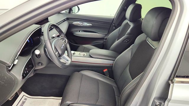 2024 Genesis GV70 2.5T AWD w/ Sport Prestige, Advanced & Select Packages - 23096189 - 17