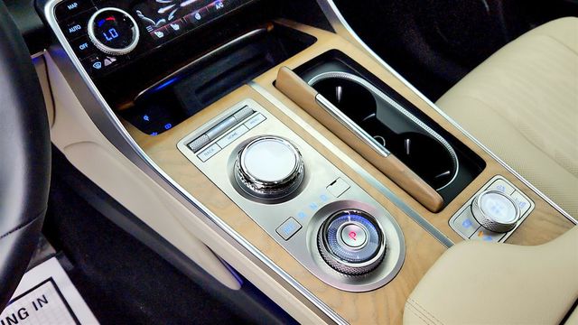 2024 Genesis GV80 2.5T AWD w/ Advanced Package, Roof Rack & Illuminated Sills - 23068805 - 17