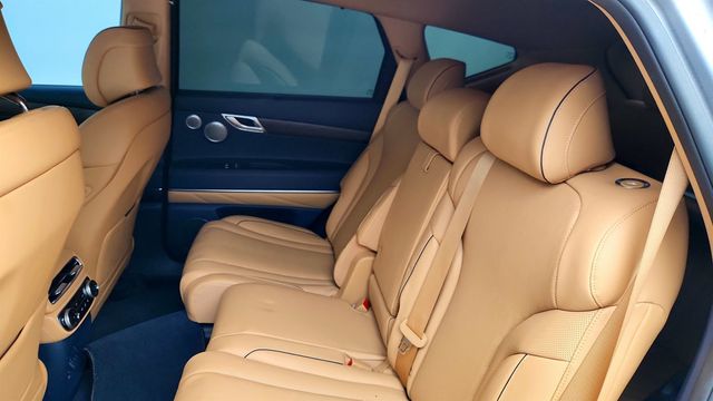 2024 Genesis GV80 3.5T AWD with Advanced Package & Tow Hitch - 22980339 - 21