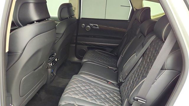 2024 Genesis GV80 3.5T AWD with Advanced & Prestige Packages - 22981381 - 21