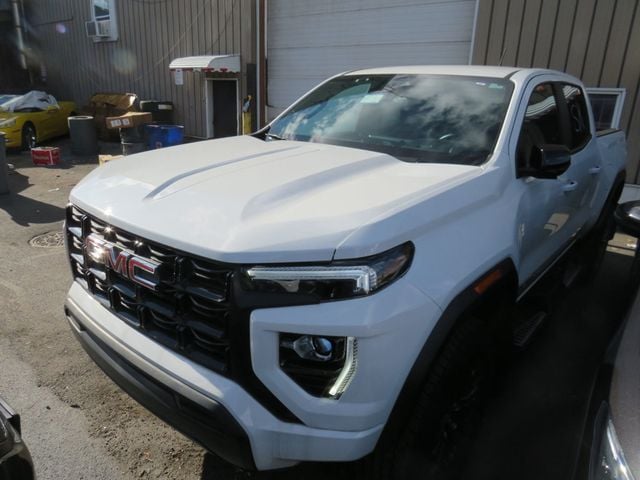 2024 GMC Canyon 2WD Crew Cab Elevation - 22946746 - 0