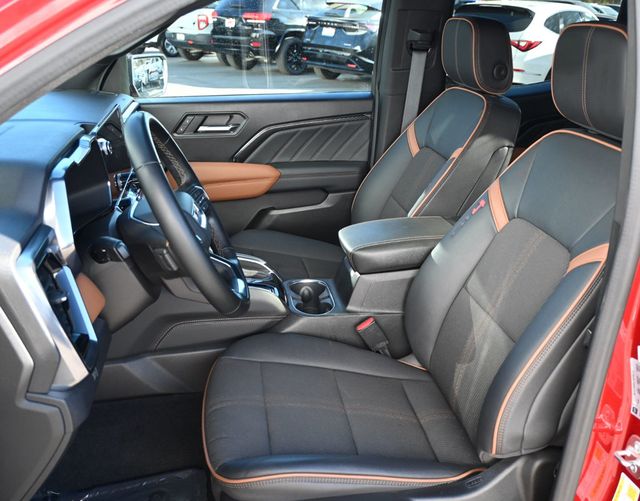 2024 GMC Canyon 4WD Crew Cab AT4 - 22971442 - 13