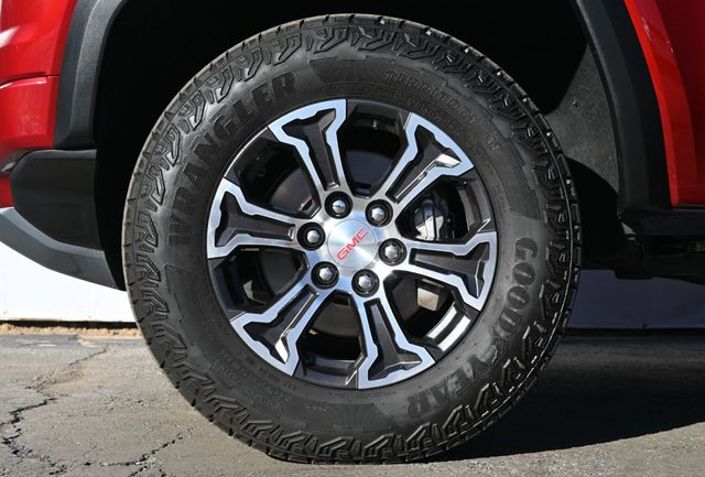 2024 GMC Canyon 4WD Crew Cab AT4 - 22971442 - 6