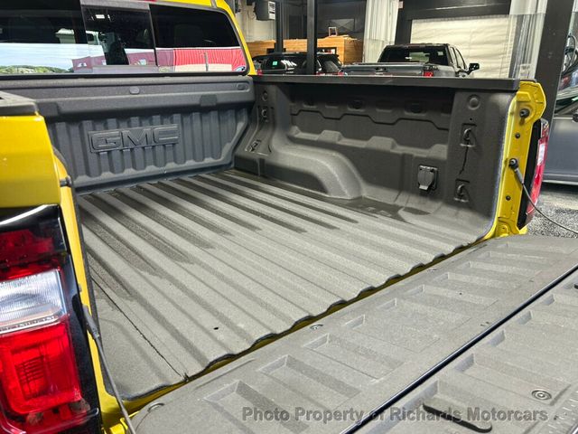 2024 GMC Canyon 4WD Crew Cab AT4 - 23045471 - 9