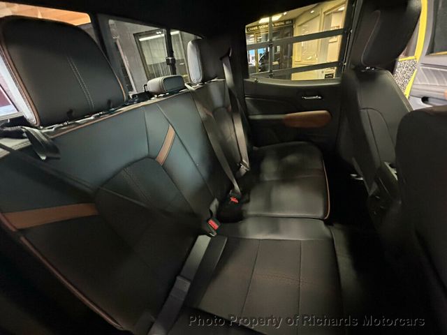 2024 GMC Canyon 4WD Crew Cab AT4 - 23045471 - 20