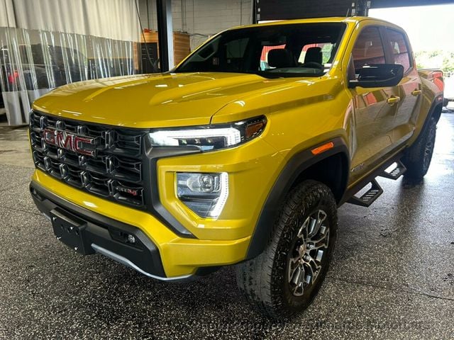 2024 GMC Canyon 4WD Crew Cab AT4 - 23045471 - 4