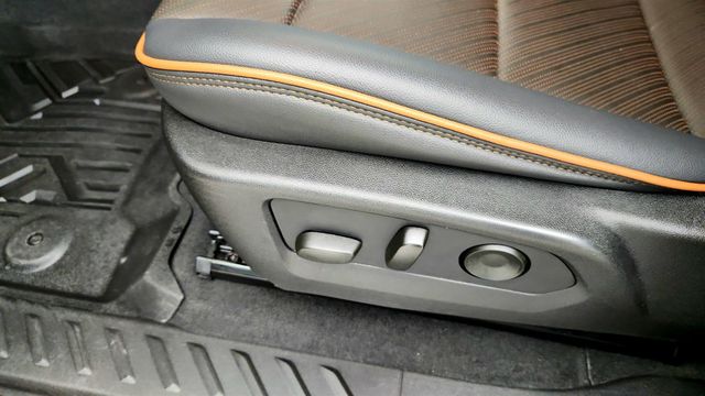 2024 GMC Canyon 4WD Crew Cab AT4 w/ Technology Plus Pkg - 23081809 - 12