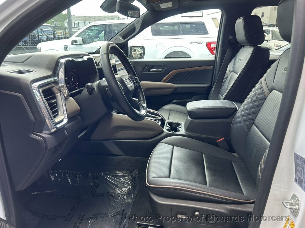 2024 GMC Canyon 4WD Crew Cab Denali - 23051623 - 11