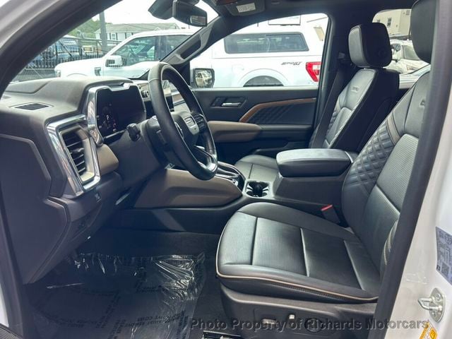 2024 GMC Canyon 4WD Crew Cab Denali - 23051623 - 11