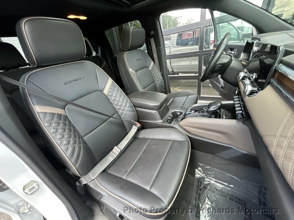 2024 GMC Canyon 4WD Crew Cab Denali - 23051623 - 25