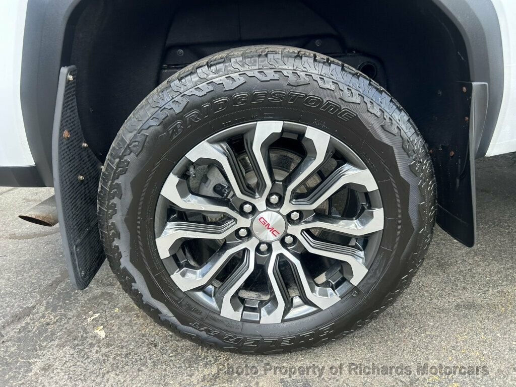 2024 GMC Canyon 4WD Crew Cab Denali - 23051623 - 8