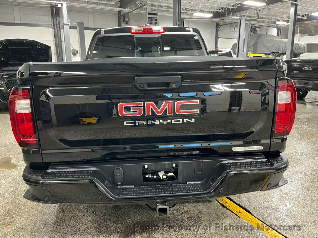 2024 GMC Canyon 4WD Crew Cab Elevation - 22959764 - 3