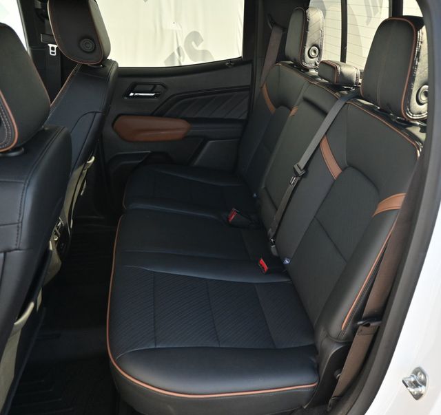 2024 GMC Canyon 4X4 Crew Cab AT4 - 23000933 - 14