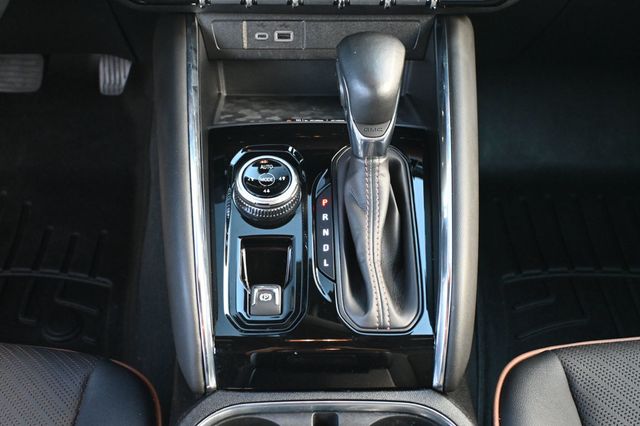 2024 GMC Canyon 4X4 Crew Cab AT4 Premium Package  - 23000933 - 12