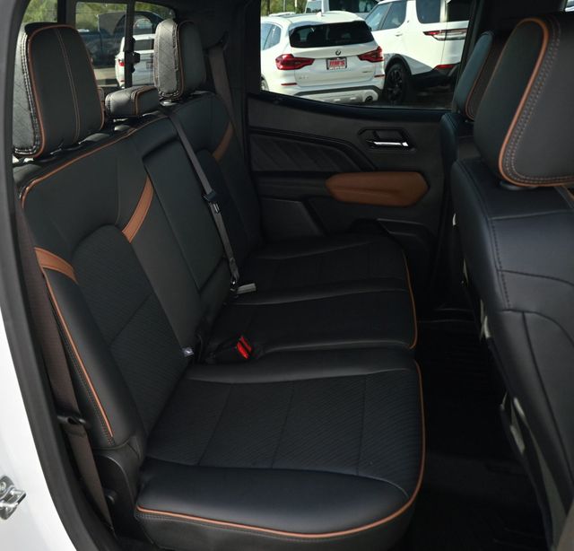 2024 GMC Canyon 4X4 Crew Cab AT4 Premium Package  - 23000933 - 16