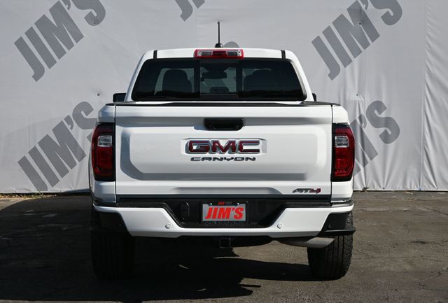 2024 GMC Canyon 4X4 Crew Cab AT4 Premium Package  - 23000933 - 4