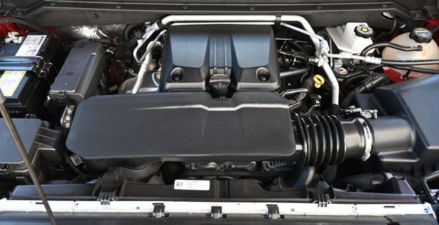 2024 GMC Canyon 4X4 Crew Cab AT4 Trailering Equippment Package - 22971442 - 19