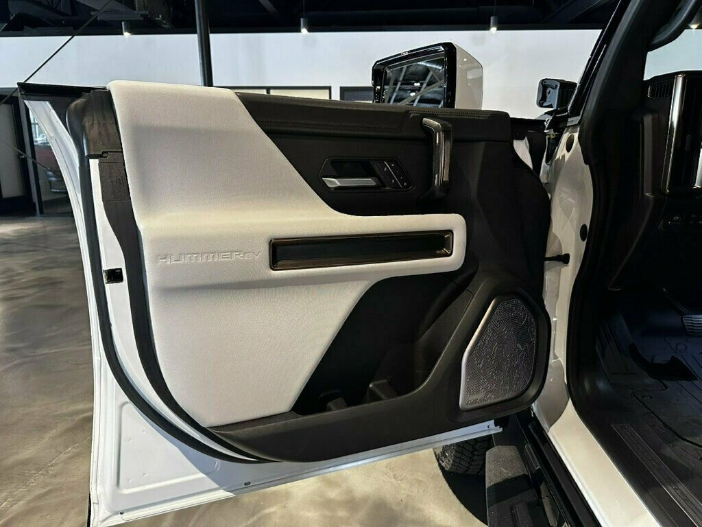 2024 GMC HUMMER EV Pickup 3X/24ModuleUltiumBattery/PowerTonneauCover/IlluminationPkg/NAV - 23054460 - 12