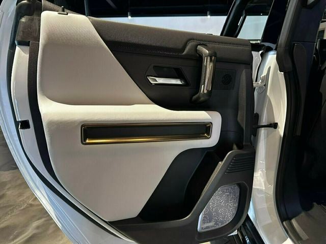 2024 GMC HUMMER EV Pickup 3X/24ModuleUltiumBattery/PowerTonneauCover/IlluminationPkg/NAV - 23054460 - 22