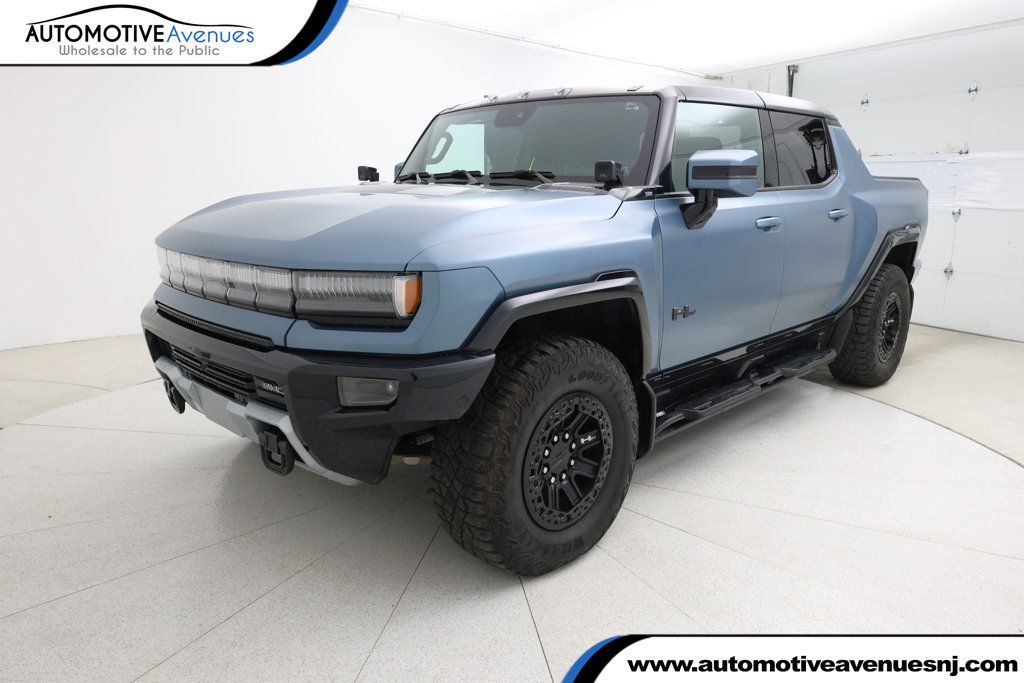 2024 GMC HUMMER EV Pickup e4WD Crew Cab 3X Omega Edition w/ 24-Mod. Battery, 381-Mi Range - 22946760 | Video 1