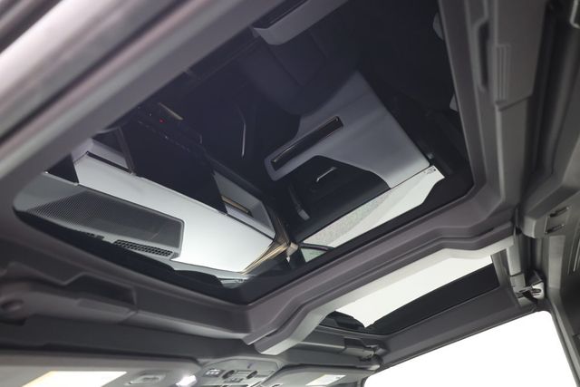 2024 GMC HUMMER EV SUV e4WD 4dr 2X w/ Illumination Package - 23008116 - 9