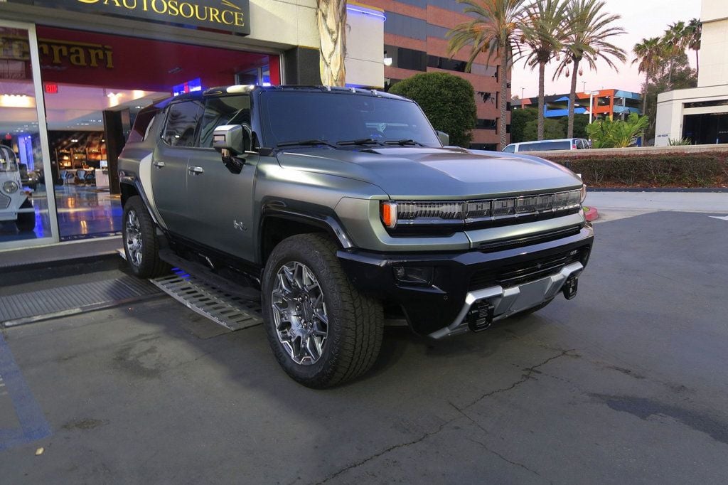 2024 GMC HUMMER EV SUV e4WD 4dr 3X Edition 1 - 22765148 - 3