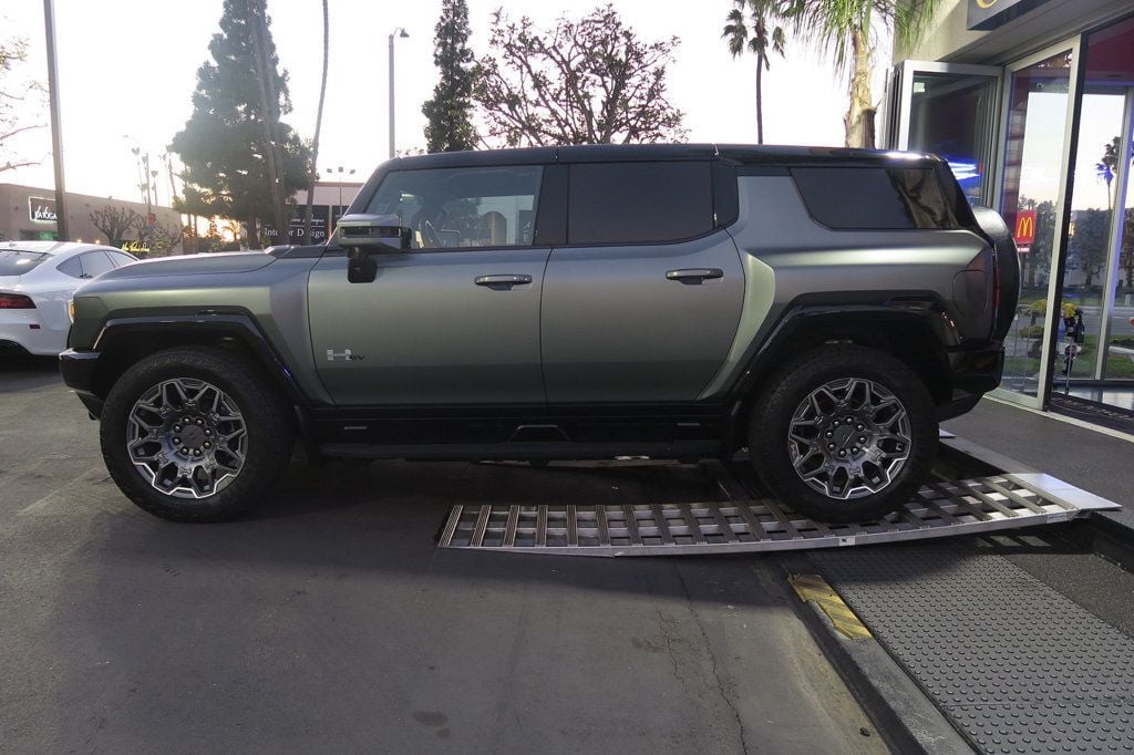 2024 GMC HUMMER EV SUV e4WD 4dr 3X Edition 1 - 22765148 - 40