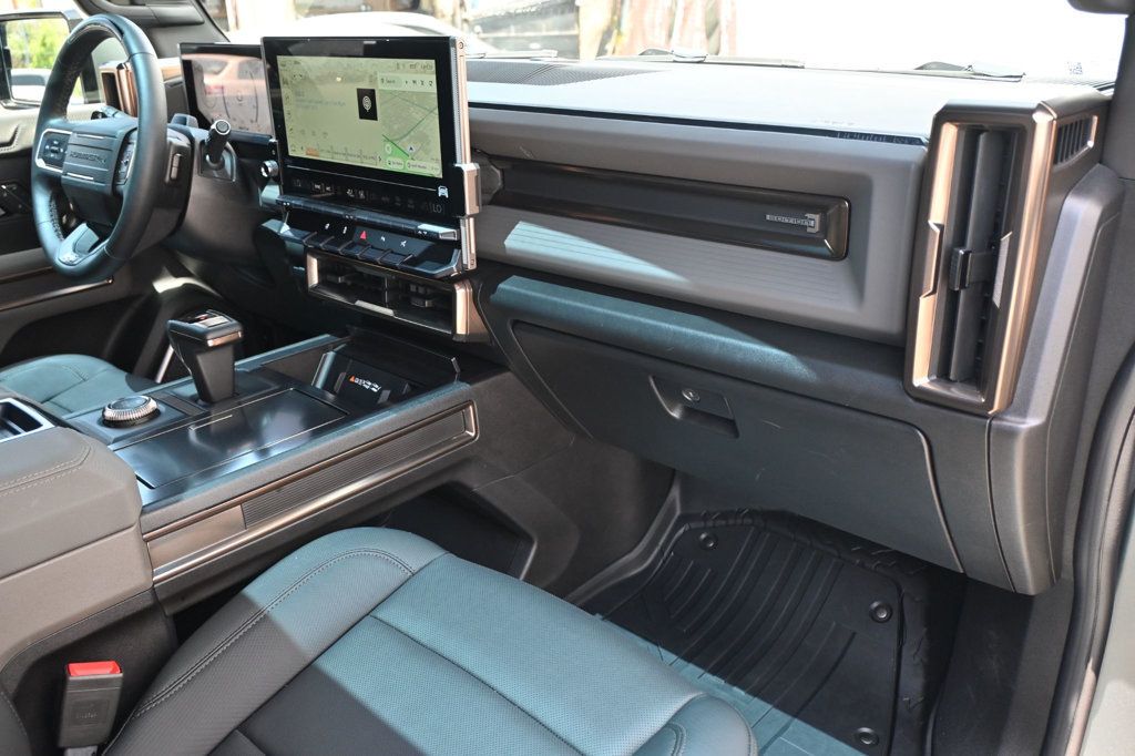 GMC Hummer EV SUV photo 10
