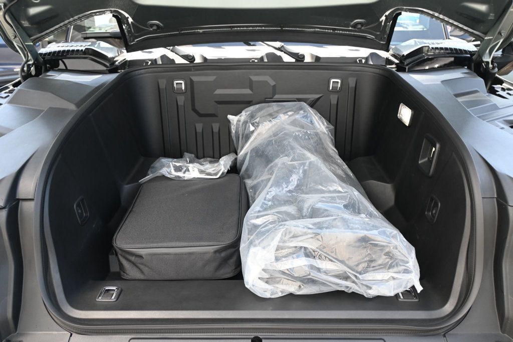 GMC Hummer EV SUV photo 23
