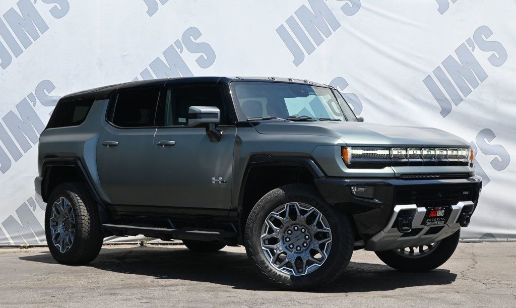 GMC Hummer EV SUV photo 3
