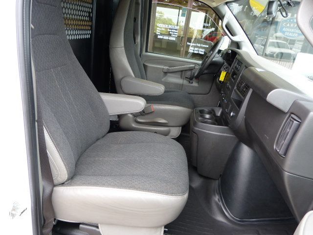 2024 GMC Savana Cargo Work Van - Photo 20