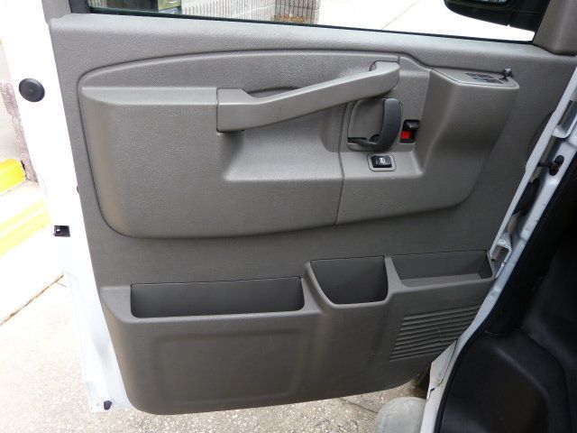 2024 GMC Savana Cargo Work Van - Photo 22