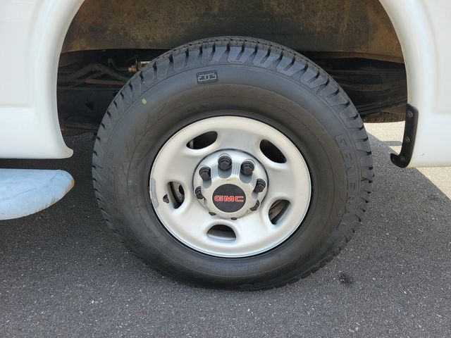 2024 GMC Savana Cargo Van RWD 2500 135" - 23007711 - 17