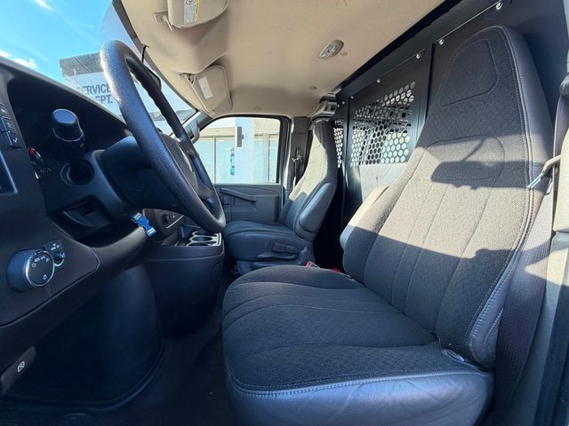 2024 GMC Savana Cargo Van RWD 2500 135'' with Convenience & Chrome Appearance Packages - 22972596 - 9