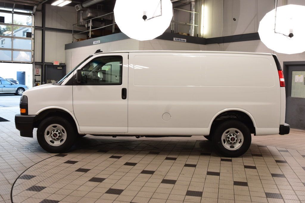 2024 GMC Savana Cargo Van SAVANA 2500 CARGO * 6.6 V8 * BIN PKG * 1 OWNER * LIKE NEW - 23085460 - 2