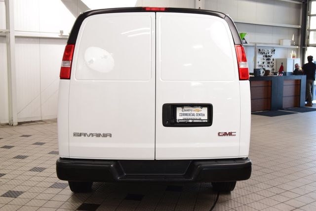 2024 GMC Savana Cargo Van SAVANA 2500 CARGO * 6.6 V8 * BIN PKG * 1 OWNER * LIKE NEW - 23085460 - 3