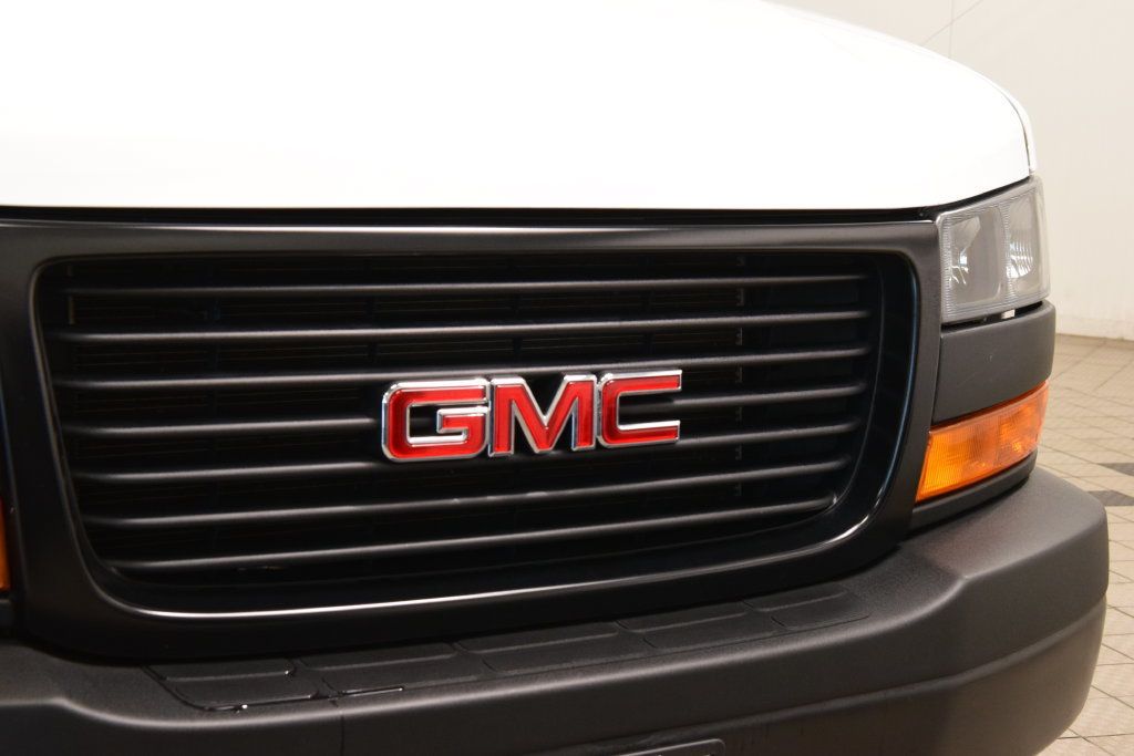 2024 GMC Savana Cargo Van SAVANA 2500 CARGO * 6.6 V8 * BIN PKG * 1 OWNER * LIKE NEW - 23085460 - 4