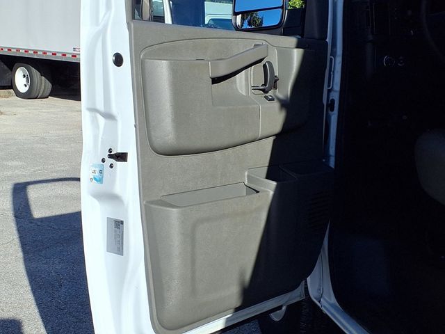 2024 GMC Savana Commercial Cutaway 3500 Van 139" - 23096341 - 13