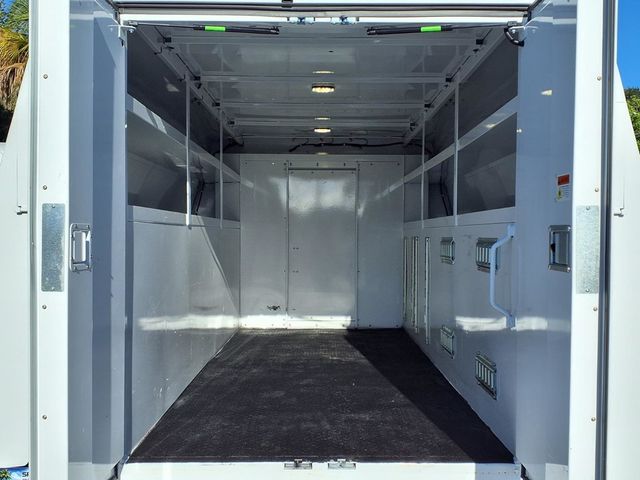 2024 GMC Savana Commercial Cutaway 3500 Van 139" - 23096341 - 16