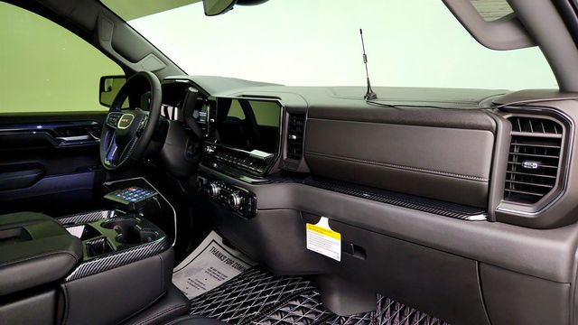 2024 GMC Sierra 1500 2WD Crew Cab 147'' Elevation w/ Black Package & Upgraded Wheels - 23066725 - 26