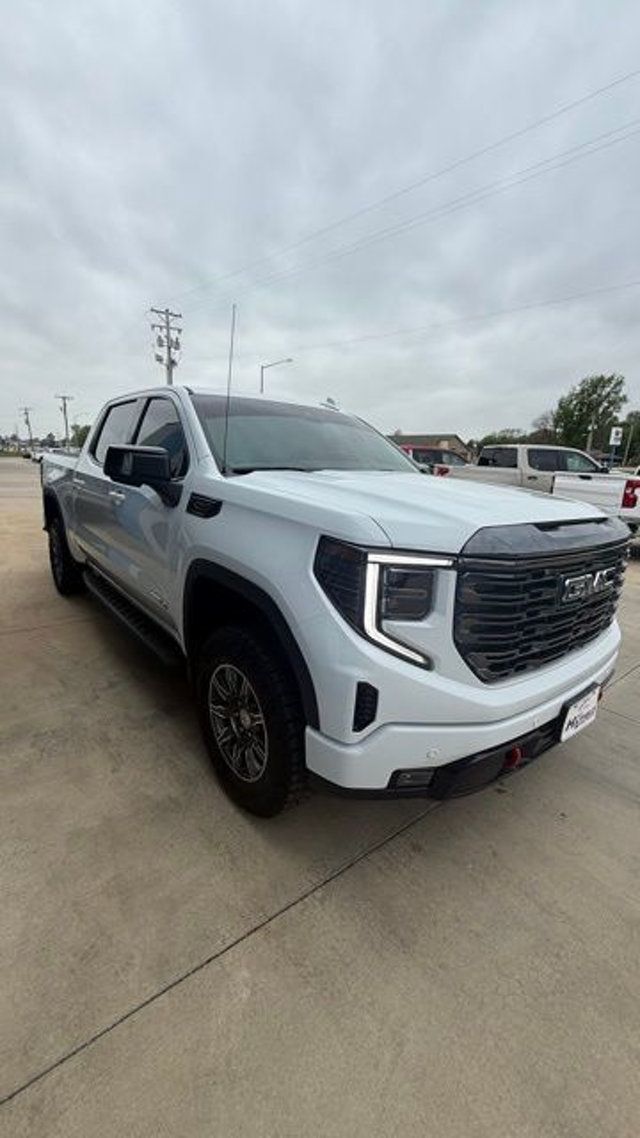 2024 GMC Sierra 1500 4WD Crew Cab 147" AT4 - 23019410 - 3