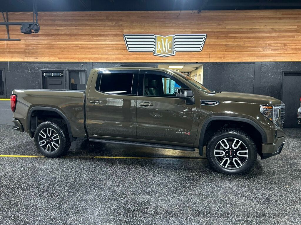 2024 GMC Sierra 1500 4WD Crew Cab 147" AT4 - 23015732 - 0