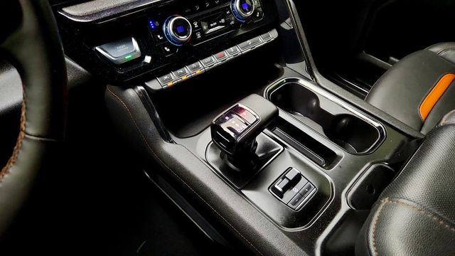 2024 GMC Sierra 1500 4WD Crew Cab 147'' AT4 w/ Tech & Premium Pkgs, Sunroof, Lift Kit - 23027071 - 16