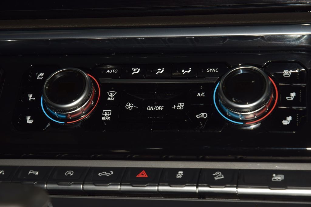 2024 GMC Sierra 1500 4WD Crew Cab 147" Denali - 23003494 - 33