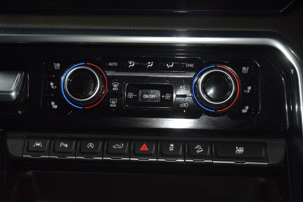 2024 GMC Sierra 1500 4WD Crew Cab 147" Denali - 23065804 - 33