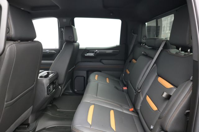2024 GMC Sierra 1500 4WD Crew Cab 157'' AT4 with Technology Pkg & 6.2L V8 Engine - 22937500 - 16