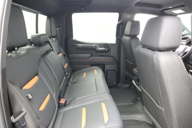 2024 GMC Sierra 1500 4WD Crew Cab 157'' AT4 with Technology Pkg & 6.2L V8 Engine - 22937500 - 18