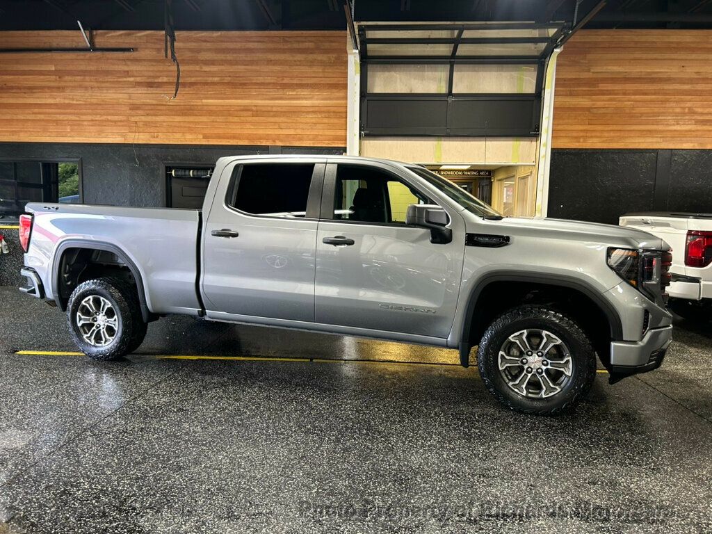 2024 GMC Sierra 1500 4WD Crew Cab 157" Pro - 23042135 - 0